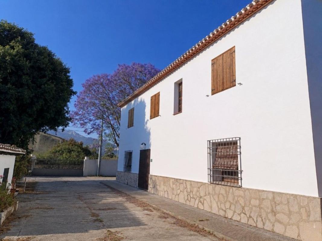 Propiedades en venta y alquiler en España photo 2