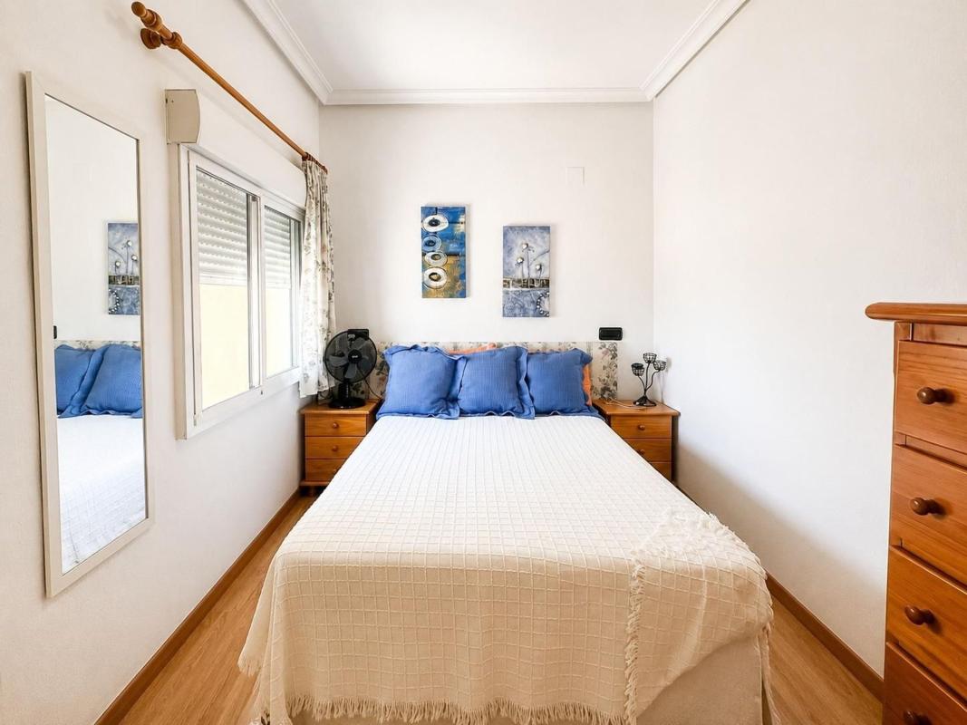 Sale of independent chalet in Casa o chalet independiente en Avenida Corinto, Torreblanca, Torrevieja, Torrevieja
photo 5