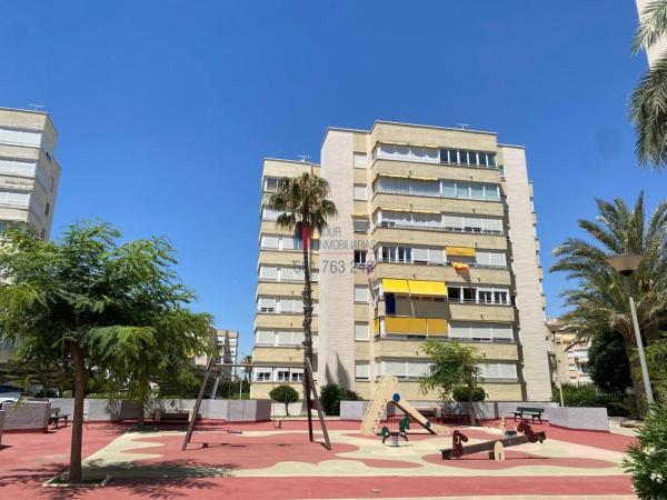 Venta de piso en Piso en Urbanizacion Urbanova 2, 5 t, El Palmeral-Urbanova-Tabarca, Alicante / Alacant, Alicante / Alacant
photo 1