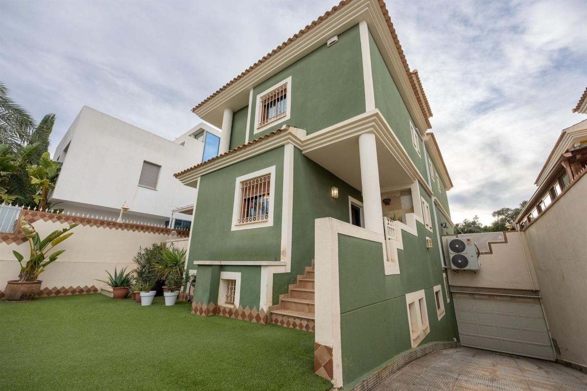 Propiedades en venta y alquiler en España photo 1