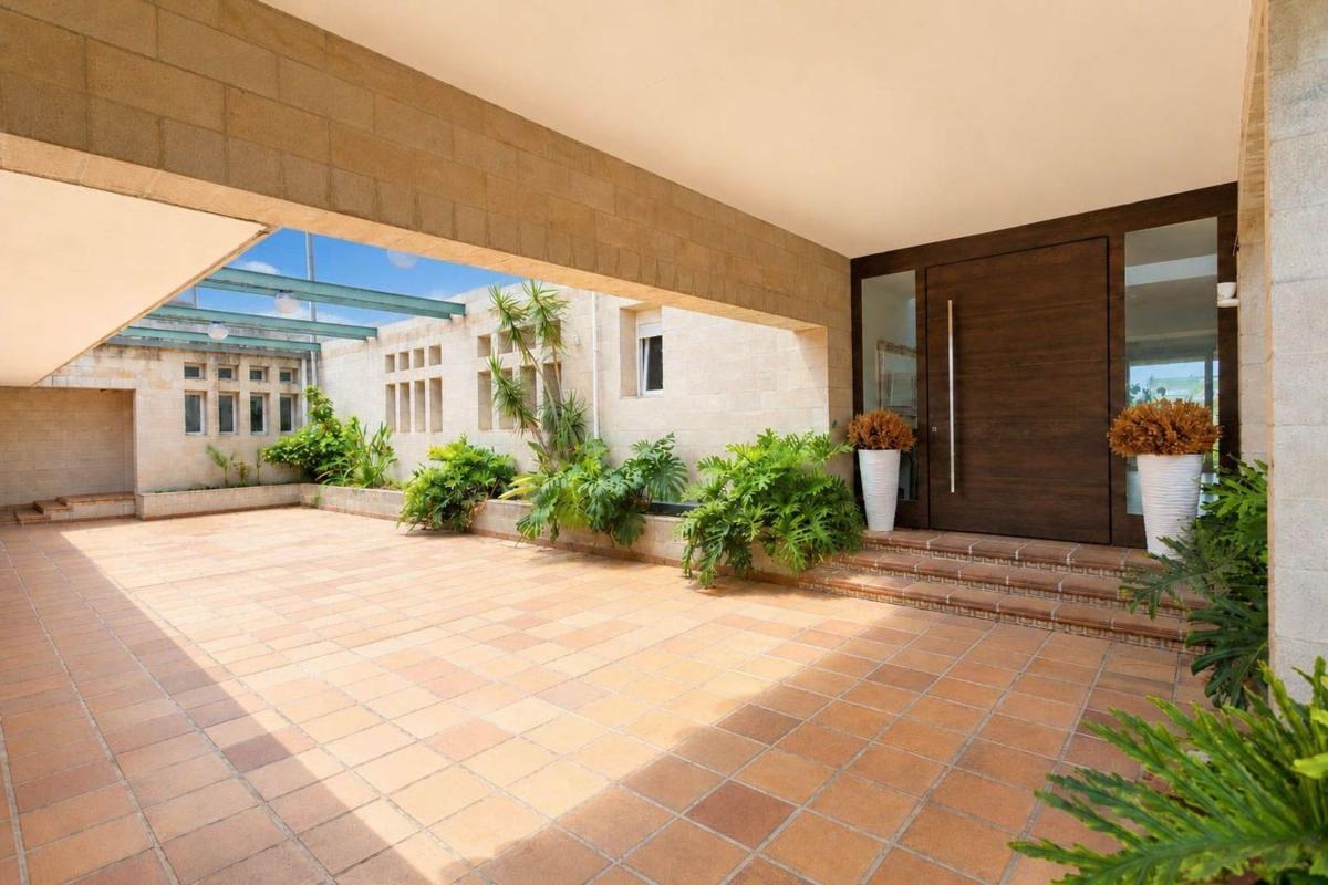 Properties for sale and rent in Spain photo 3