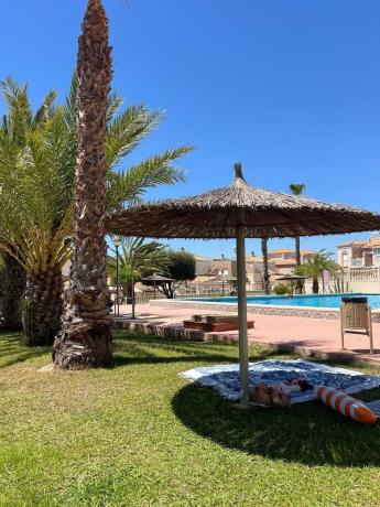 Ático en venta en  Ático en Urbanizacion Casa Peinao II, 4 M, Aguas Nuevas, Torrevieja, Torrevieja photo 1