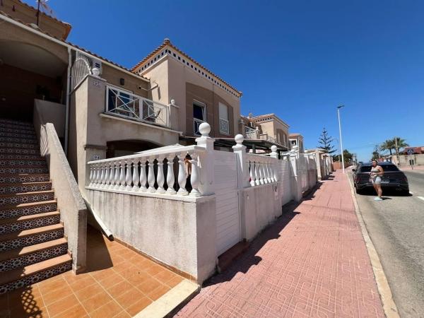 Ático en venta en  Ático en Urbanizacion Casa Peinao II, 4 M, Aguas Nuevas, Torrevieja, Torrevieja photo 2