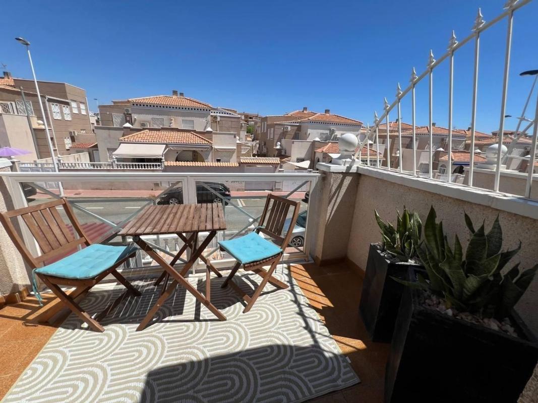 Venta de ático en  Ático en Urbanizacion Casa Peinao II, 4 M, Aguas Nuevas, Torrevieja, Torrevieja photo 3
