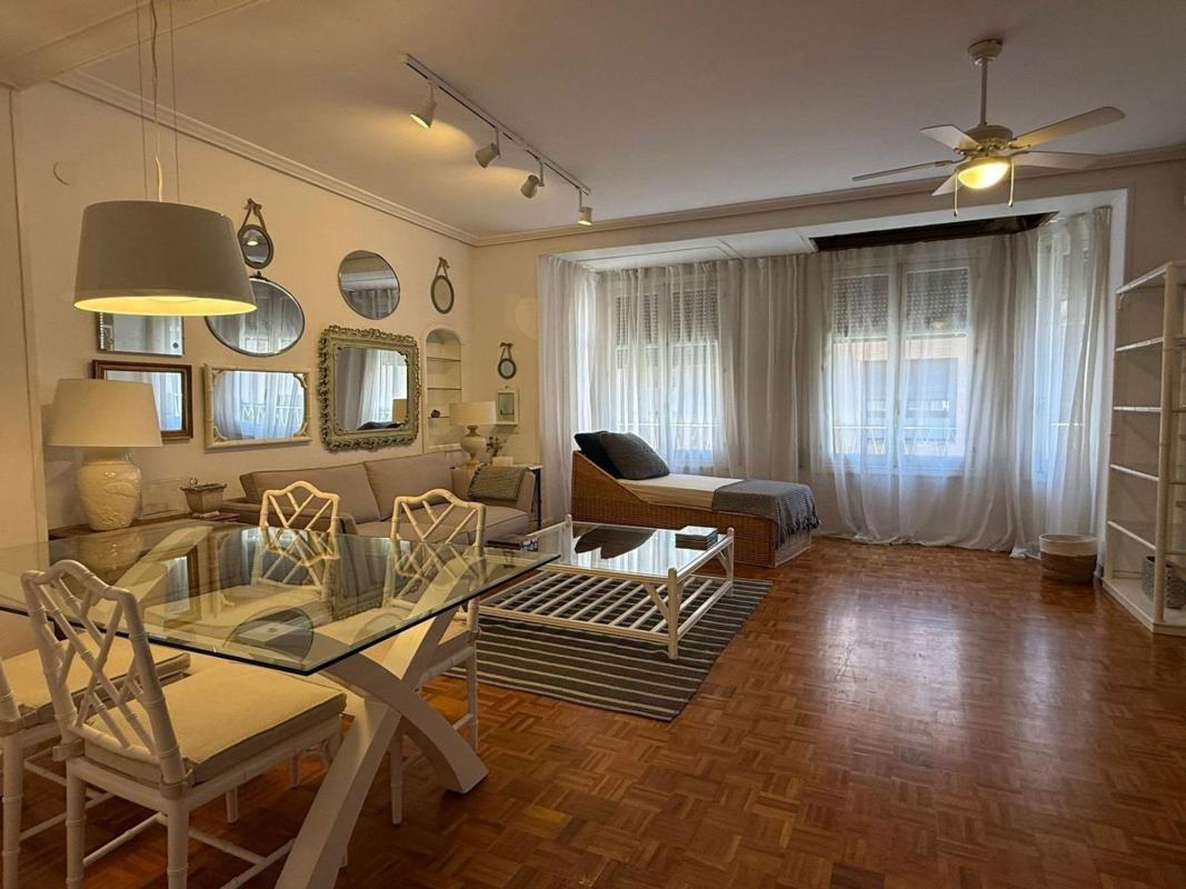Venta de piso en Piso en Mercado, Alicante / Alacant, Alicante / Alacant
photo 1