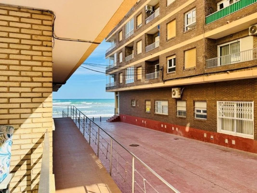 Sale of apartment in Piso en Calle del Mar, Gaspar Perrelló, Torrevieja, Torrevieja
 photo 2