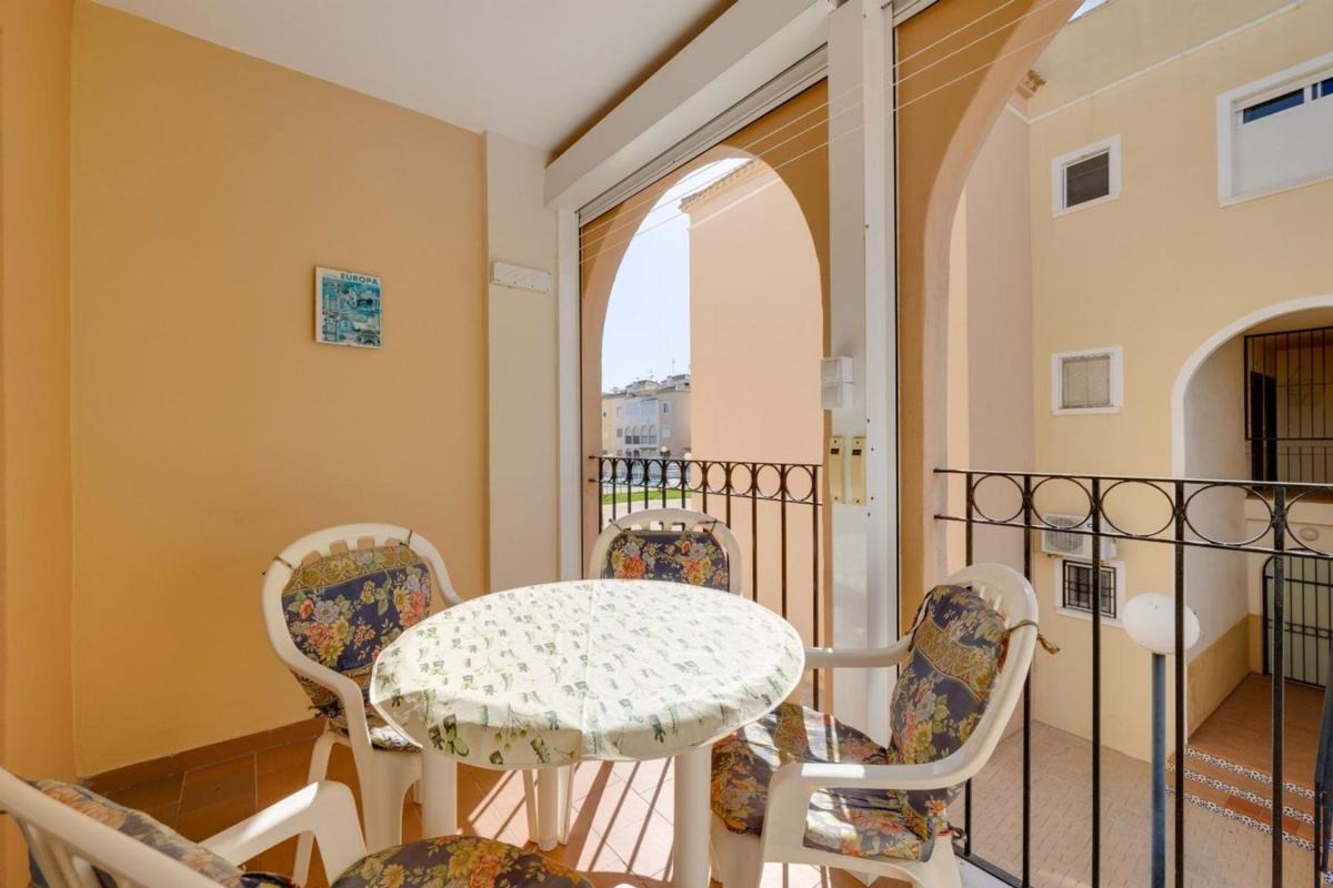 Продажа квартиры на Piso en Calle Urbano Arregui, La Veleta, Torrevieja, Торревьеха
photo 3