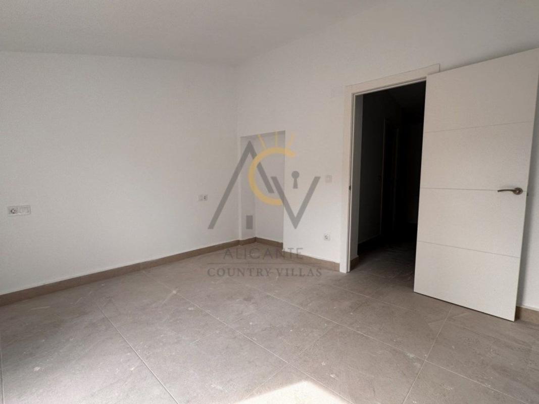 Propiedades en venta y alquiler en España photo 3