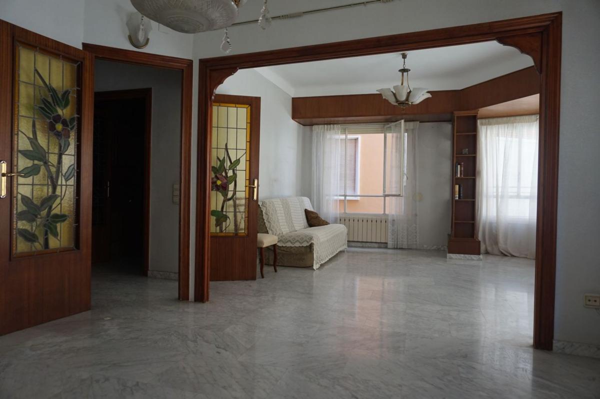 Sale of apartment in Piso en Centro, Elche / Elx, Elche / Elx
photo 2