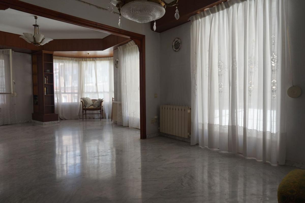 Sale of apartment in Piso en Centro, Elche / Elx, Elche / Elx
photo 3