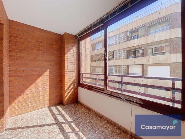 Продажа квартиры на Piso en Calle Churruca, 31, Ensanche-Diputación, Alicante / Alacant, Аликанте / Алакант
photo 1