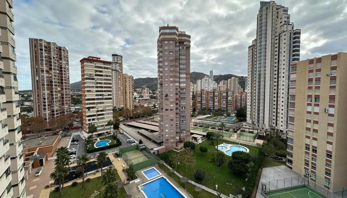 Продажа квартиры на Piso en Calle Derramador, Zona Rincón Alto, Benidorm, Бенидорм
photo 1