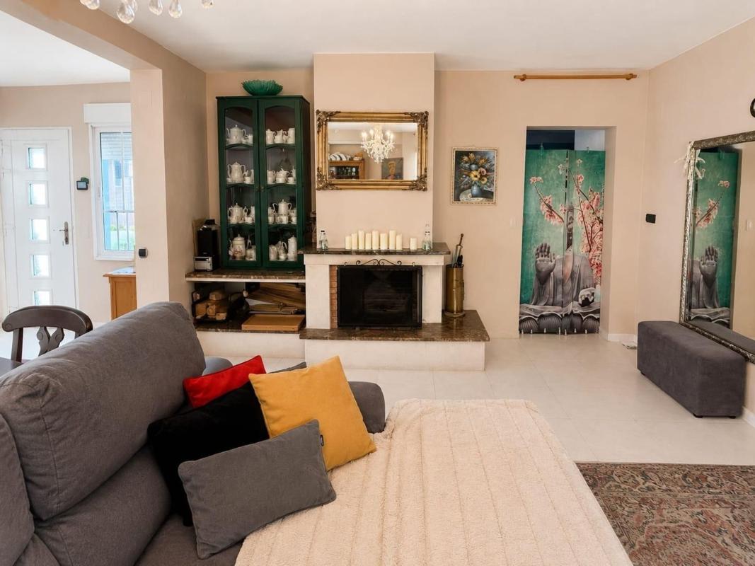 Properties for sale and rent in Spain photo 1