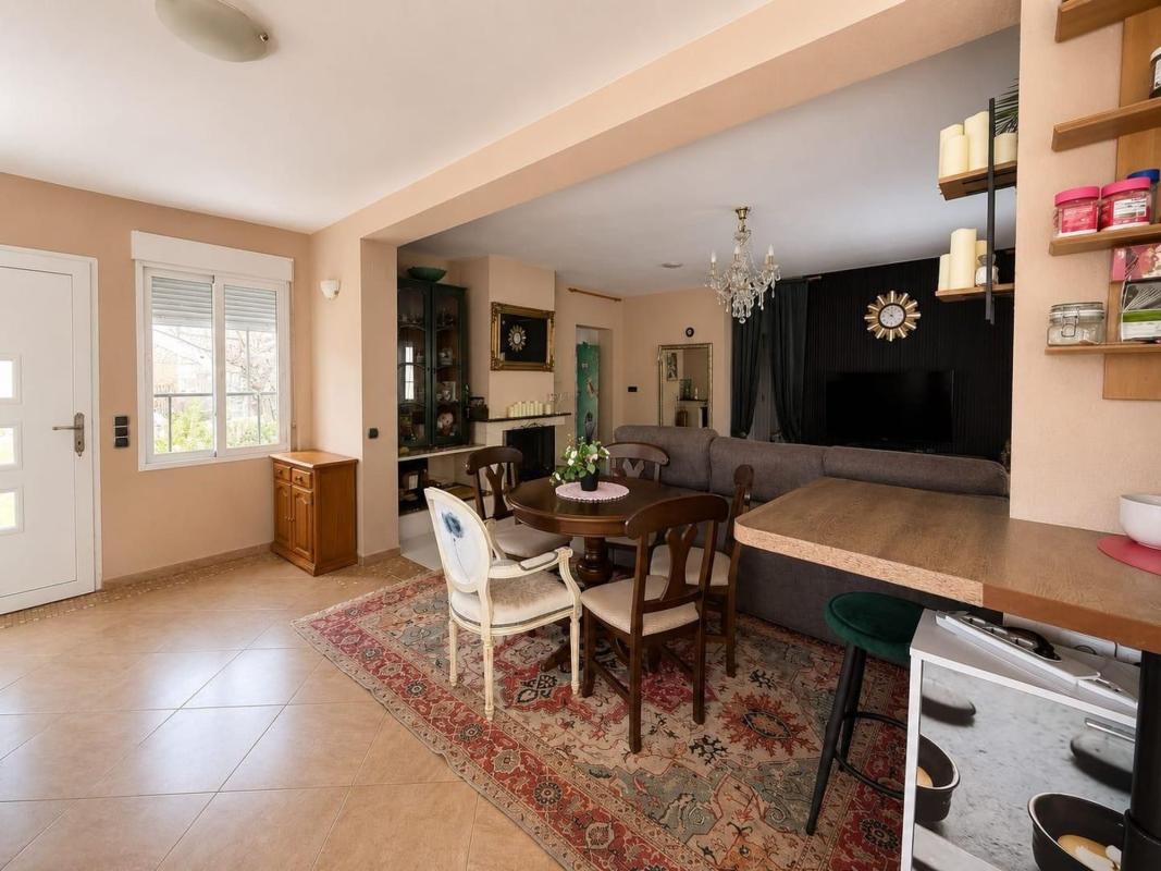Properties for sale and rent in Spain photo 3