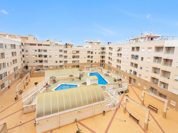 Продажа квартиры на Piso en Calle Caritas, 22, Parque Acuático - Sector 25, Torrevieja, Торревьеха
photo 1