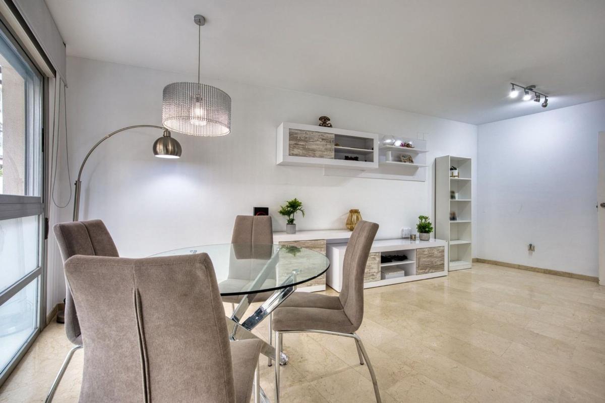 Продажа квартиры на Piso en Calle Canalejas, Centro Tradicional, Alicante / Alacant, Аликанте / Алакант
photo 2
