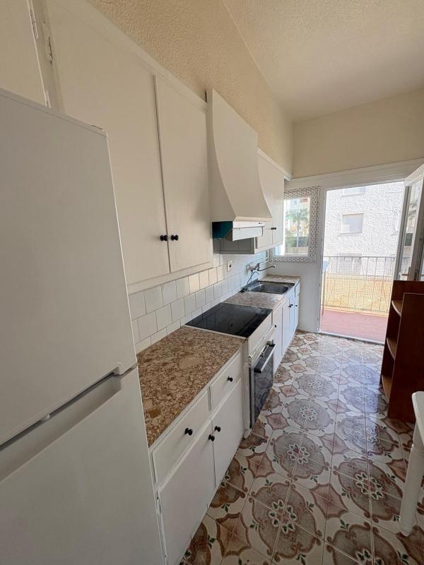 Venta de piso en Piso en Calle Elda, Tamarit - Playa Lissa, Santa Pola, Santa Pola
photo 4