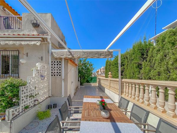 Chalet adosado en Calle Marconi, Miramar - Torre del Moro, Torrevieja photo 4