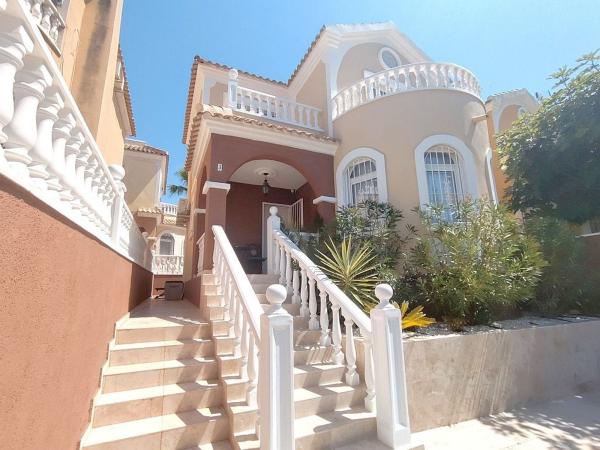 Casa o chalet independiente en Calle Malvinas, Las Filipinas, Orihuela photo 1