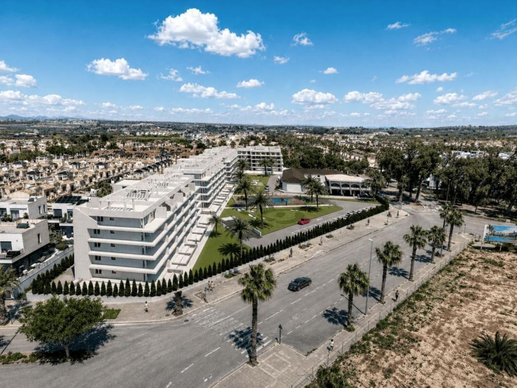 Продажа квартиры на Piso en Urbanizaciones, Guardamar del Segura, Гуардамар-дель-Сегура
photo 1