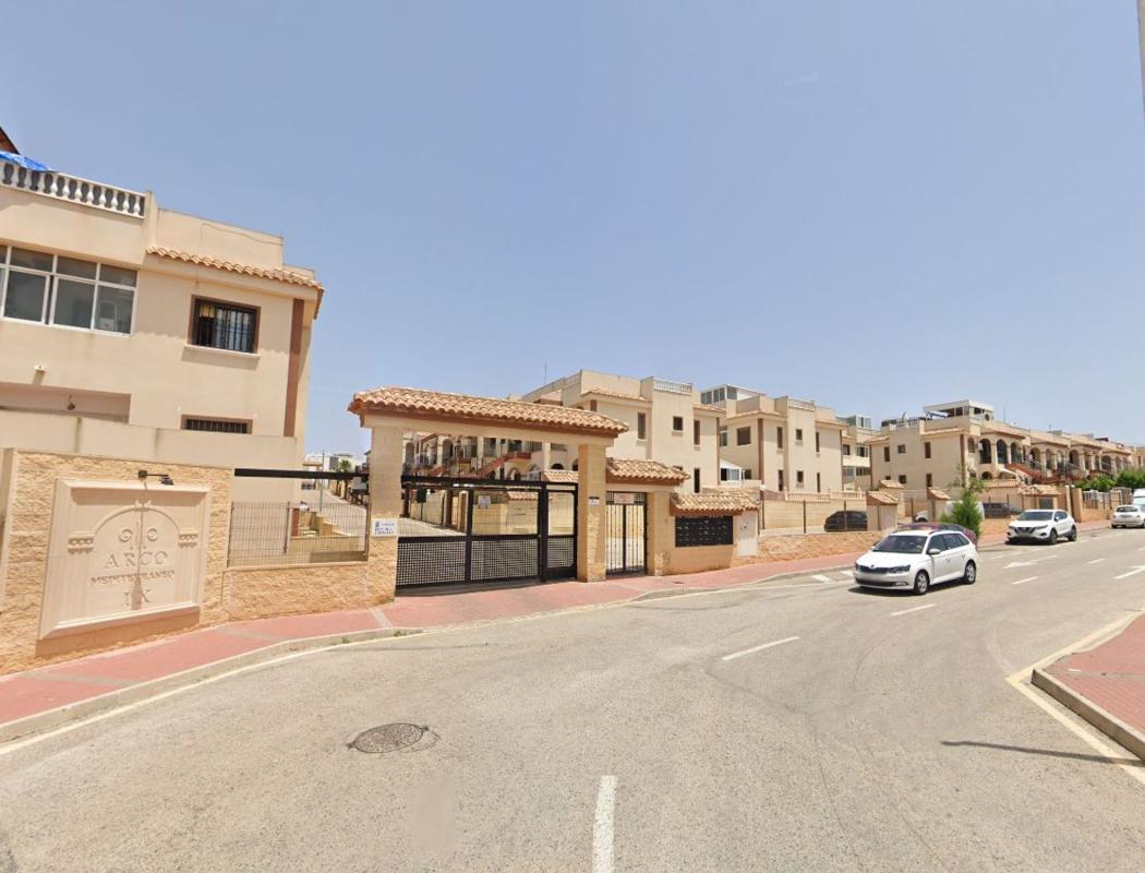 Продажа квартиры на Piso en Asoc Victimas Terrorismo, Parque Acuático - Sector 25, Torrevieja, Торревьеха
photo 3