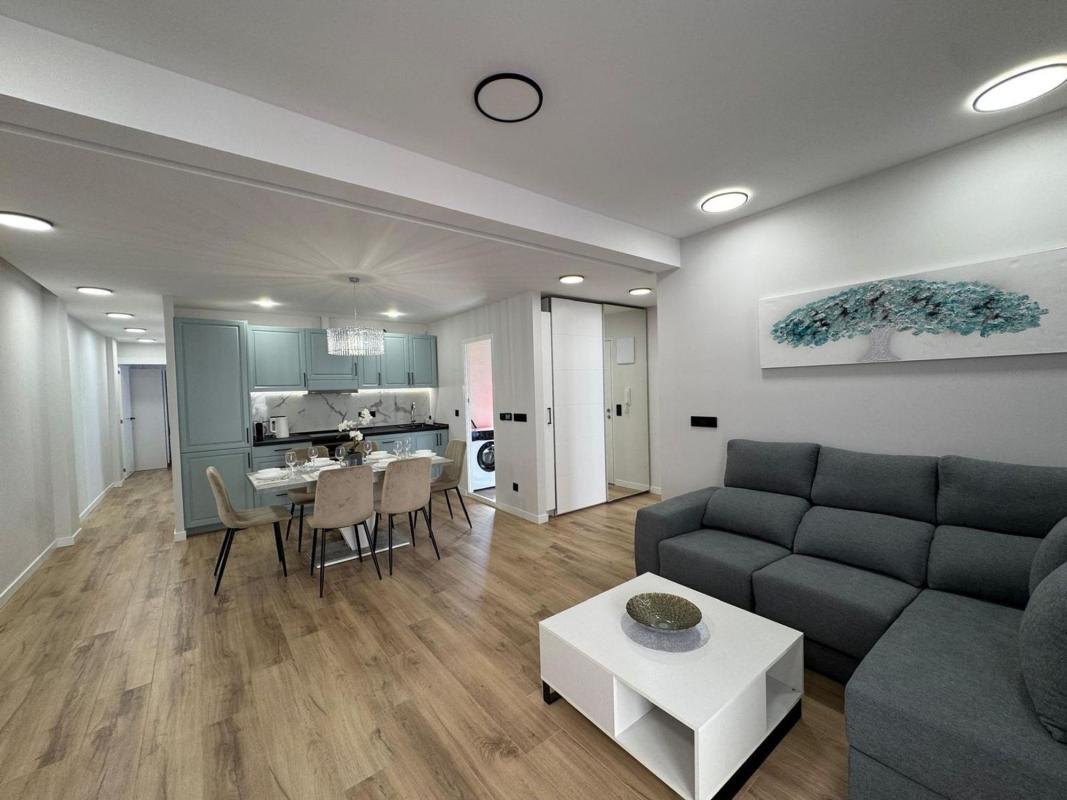 Venta de piso en Piso en Calle Gumersindo, 64, Las Piscinas Naturales, Torrevieja, Torrevieja
photo 1