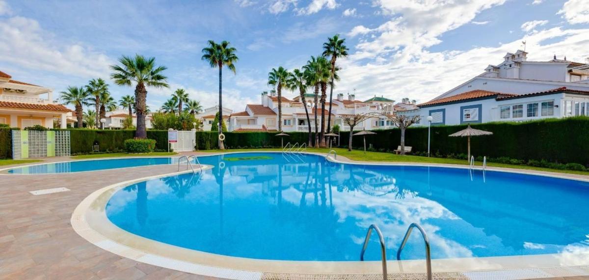 Properties for sale and rent in Spain photo 1