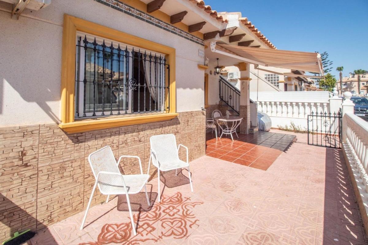 Properties for sale and rent in Spain photo 2
