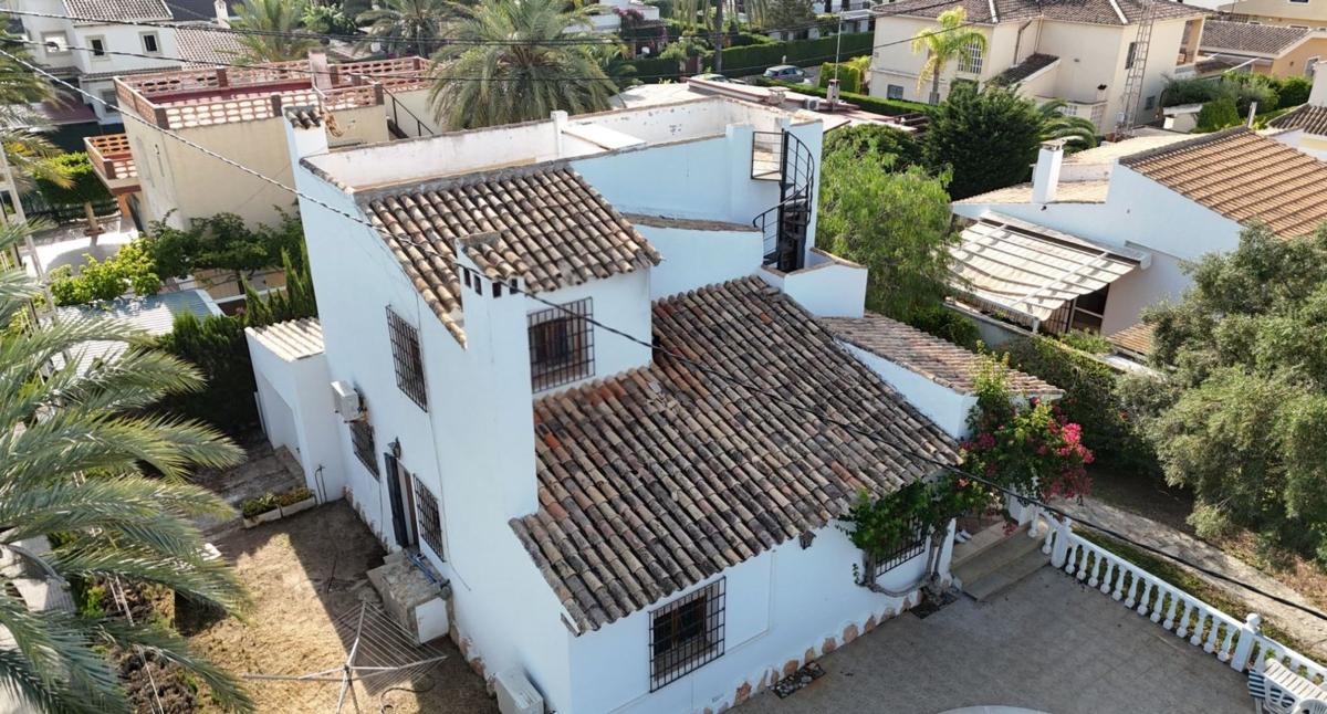 Properties for sale and rent in Spain photo 2
