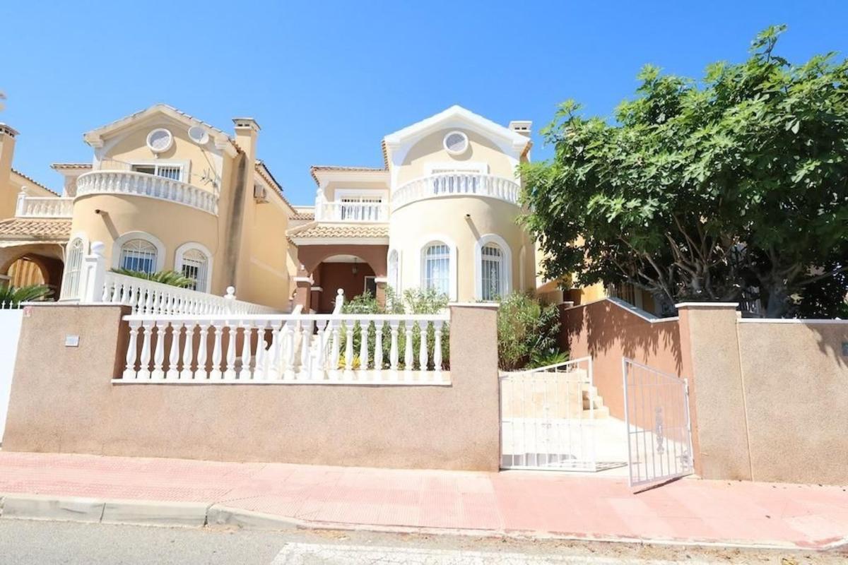 Propiedades en venta y alquiler en España photo 2