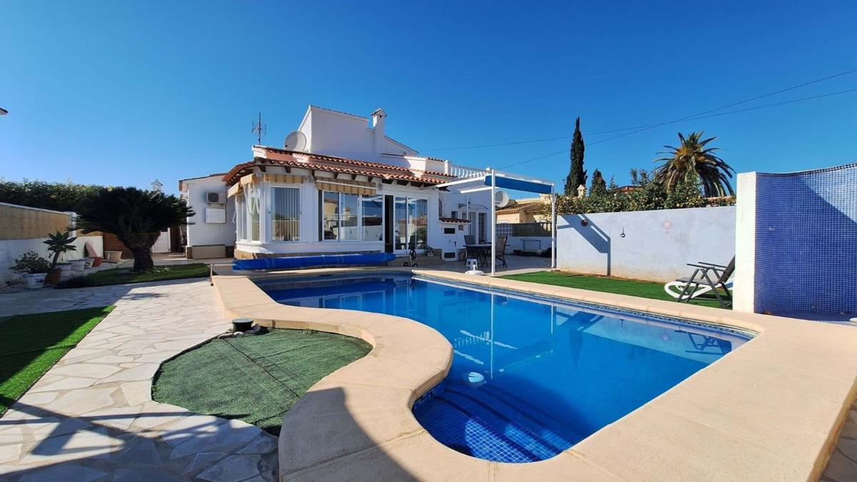Sale of independent chalet in Casa o chalet en Els Poblets, Els Poblets
photo 1