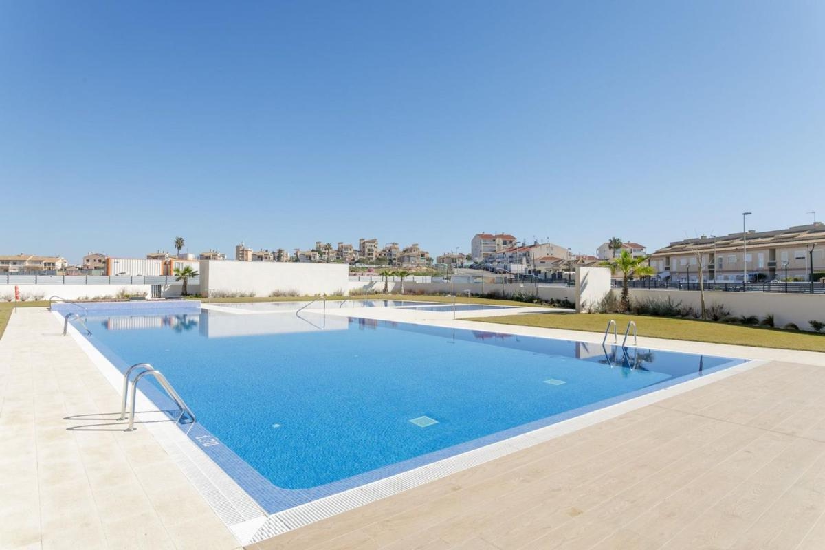 Продажа пентхауса на  Ático en Calle Baco los Cisnis, Torreblanca, Torrevieja, Торревьеха photo 3