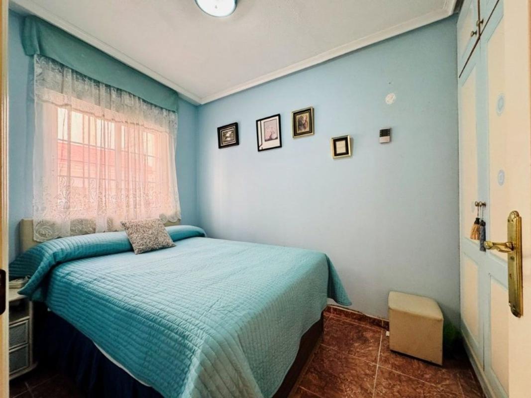 Sale of apartment in Piso en Calle Alta, 8, Gaspar Perrelló, Torrevieja, Torrevieja
photo 1