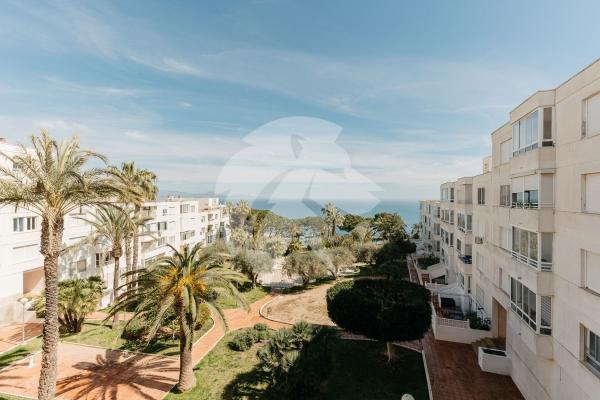Продажа квартиры на Piso en Avenida D'Escandinàvia, Monte Faro-Altomar, Gran Alacant, Гран-Алакант
photo 1
