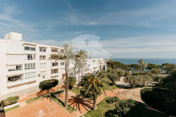 Продажа квартиры на Piso en Avenida D'Escandinàvia, Monte Faro-Altomar, Gran Alacant, Гран-Алакант
thumbnail 3