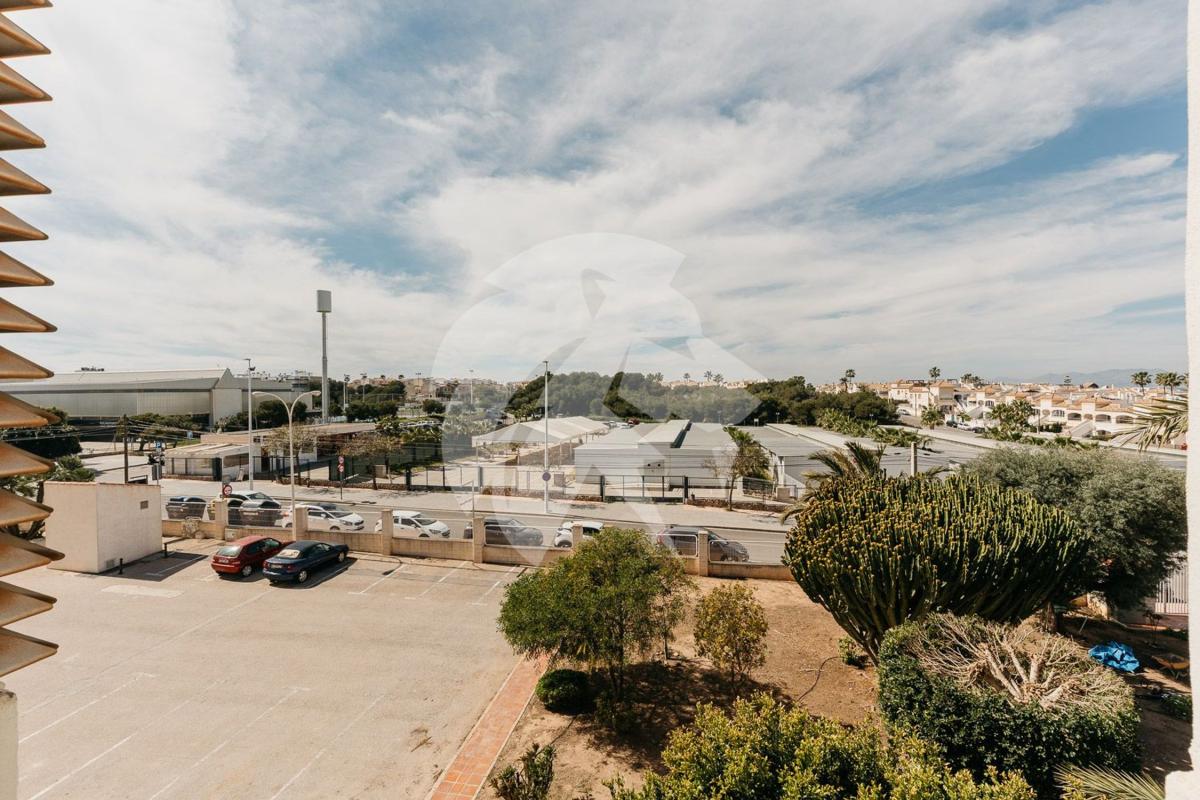 Venta de piso en Piso en Avenida D'Escandinàvia, Monte Faro-Altomar, Gran Alacant, Gran Alacant
photo 5