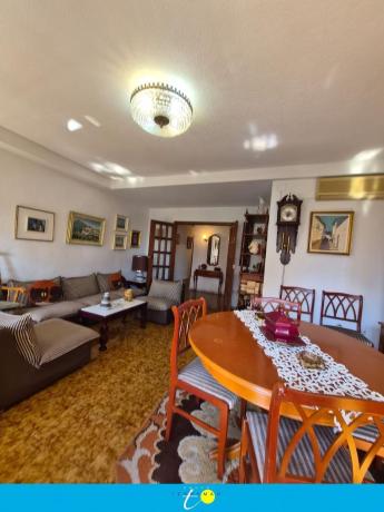 Sale of flat in Piso en Plaza Castelar, 4, Centro - Muelle Pesquero, Torrevieja, Torrevieja
 photo 1