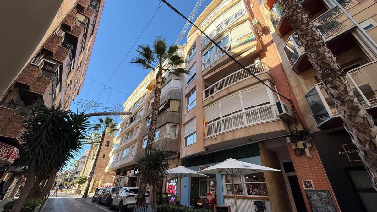 Продажа квартиры на Piso en Calle Caballero de Rodas, 35, Centro - Muelle Pesquero, Torrevieja, Торревьеха
photo 1