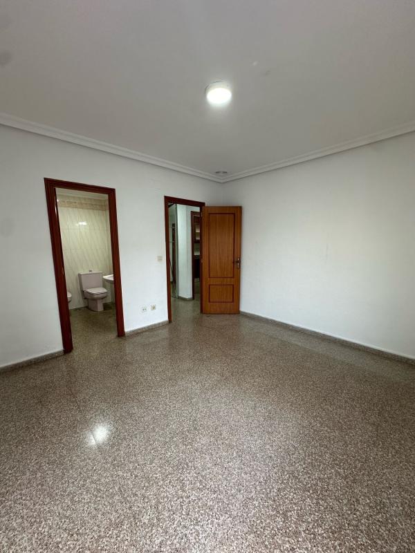 Продажа квартиры на Piso en Calle Antonio Gomis Vicente, 15, Carrús Este, Elche / Elx, Эльче / Эльх
photo 2