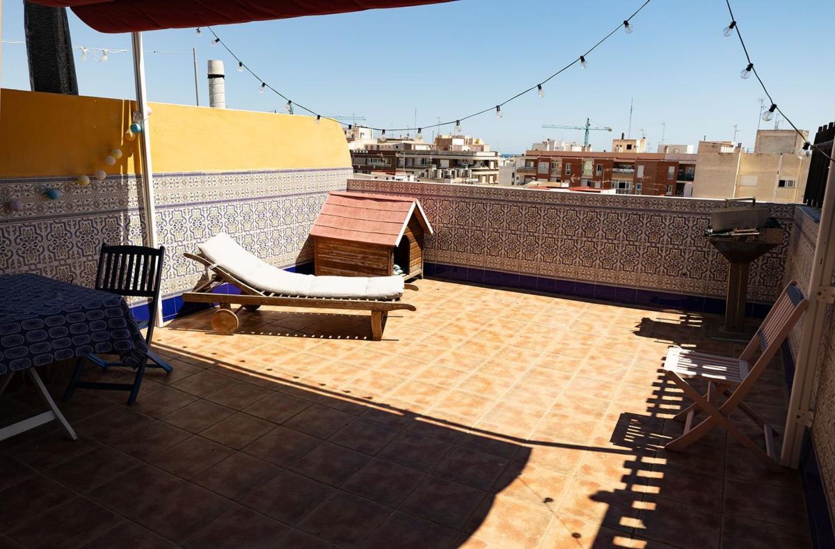 Продажа дуплекса на Dúplex en Calle San Pascual, Centro - Muelle Pesquero, Torrevieja, Торревьеха photo 1