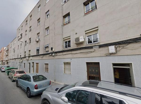 Venta de piso en Piso en Calle Ginés García Esquitino, Carrús Este, Elche / Elx, Elche / Elx
 photo 2