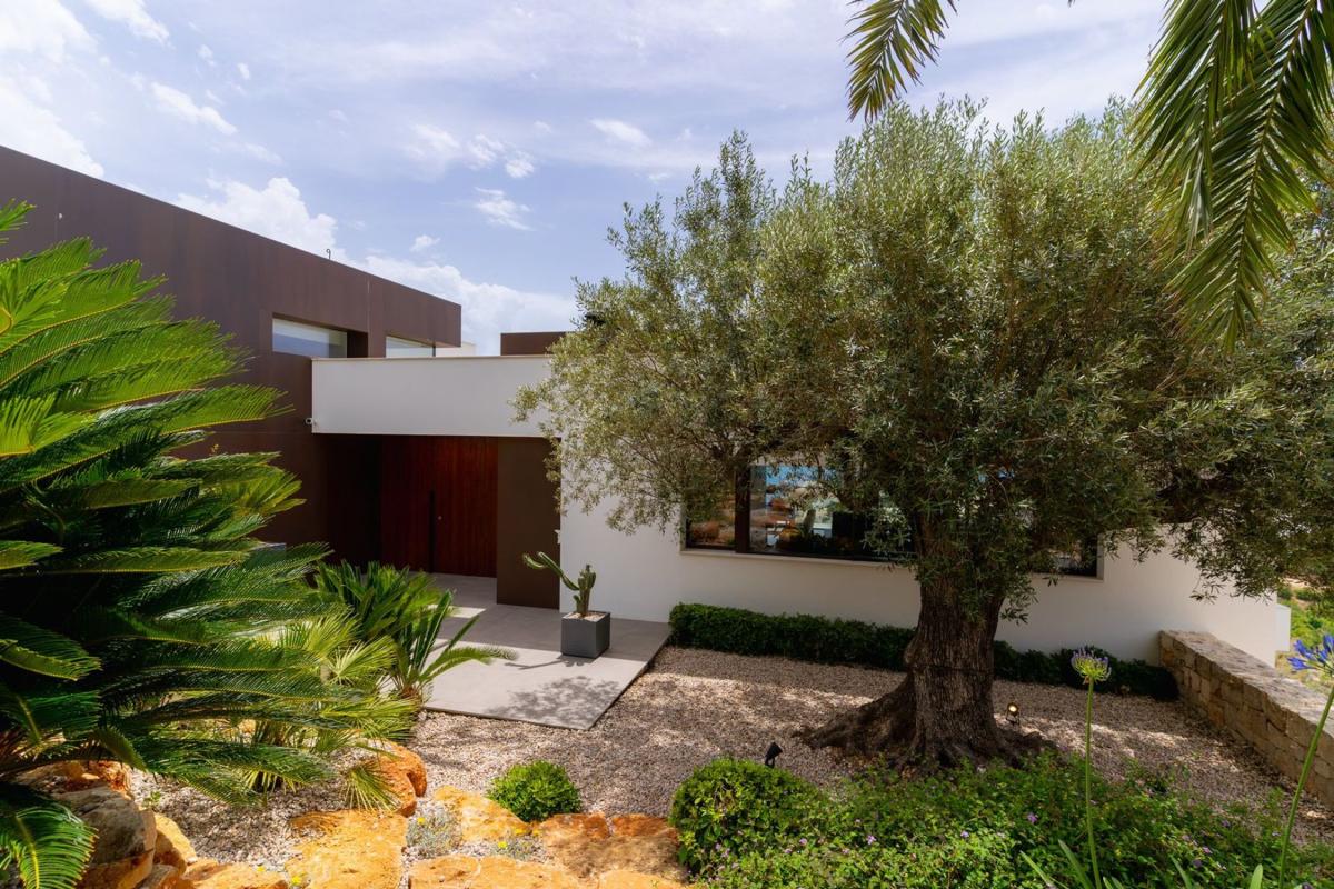 Properties for sale and rent in Spain photo 4
