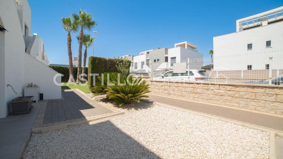 Sale of apartment in Piso en La Zenia, Orihuela, Orihuela
photo 4