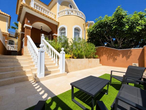 Casa o chalet independiente en Las Filipinas, Orihuela photo 1
