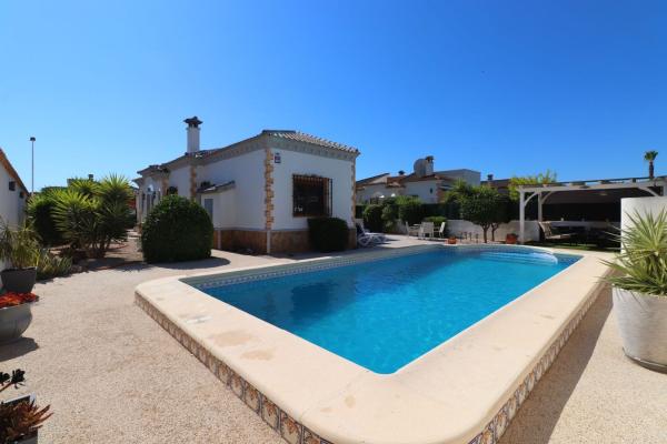 Casa o chalet independiente en Formentera del Segura photo 1