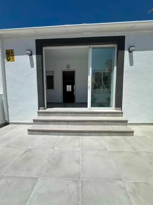 Sprzedaż niezależnego domku jednorodzinnego w Casa o chalet en La Siesta - El Salado - Torreta, Torrevieja, Torrevieja photo 1