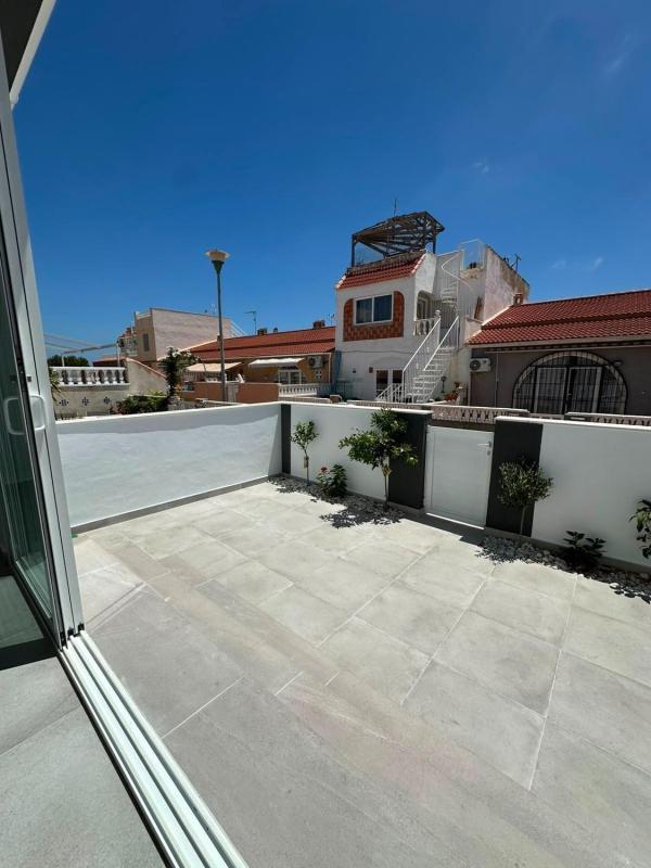 Sprzedaż niezależnego domku jednorodzinnego w Casa o chalet en La Siesta - El Salado - Torreta, Torrevieja, Torrevieja photo 4