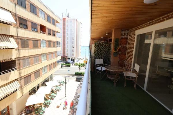 Продажа квартиры на Piso en Avenida Doctor Gregorio Marañón, El Acequión, Torrevieja, Торревьеха
photo 1