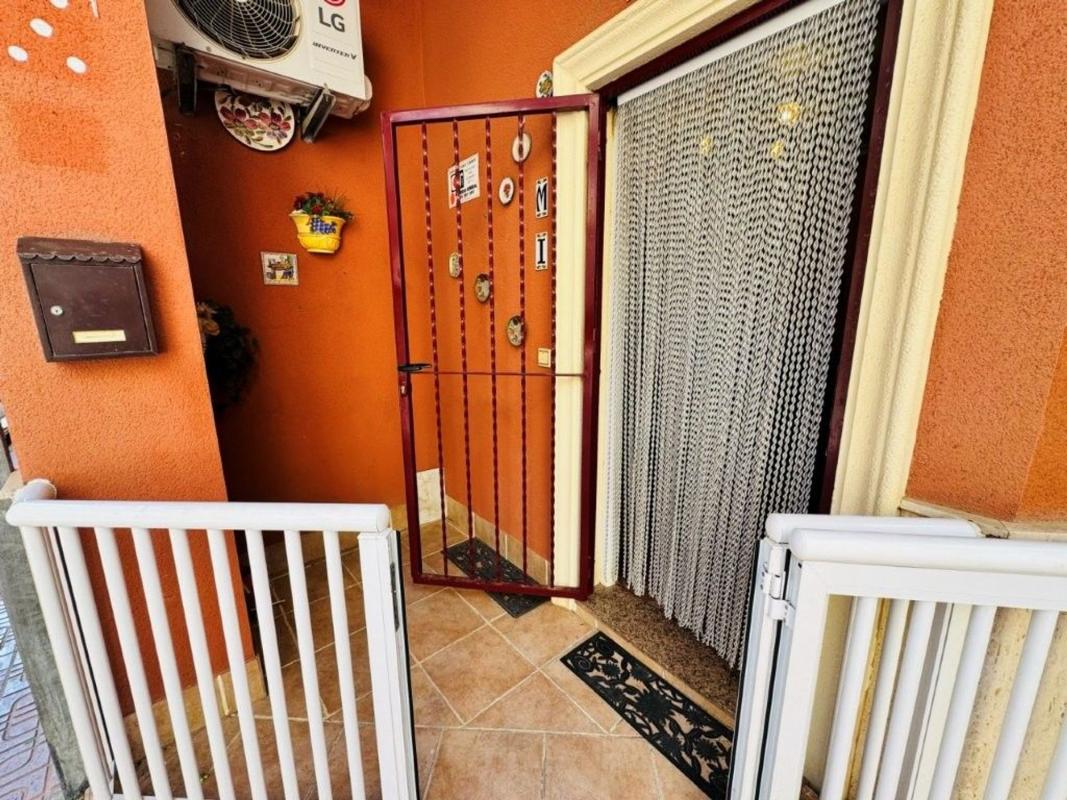 Sprzedaż mieszkania w Piso en Calle Alta, Gaspar Perrelló, Torrevieja, Torrevieja
photo 4