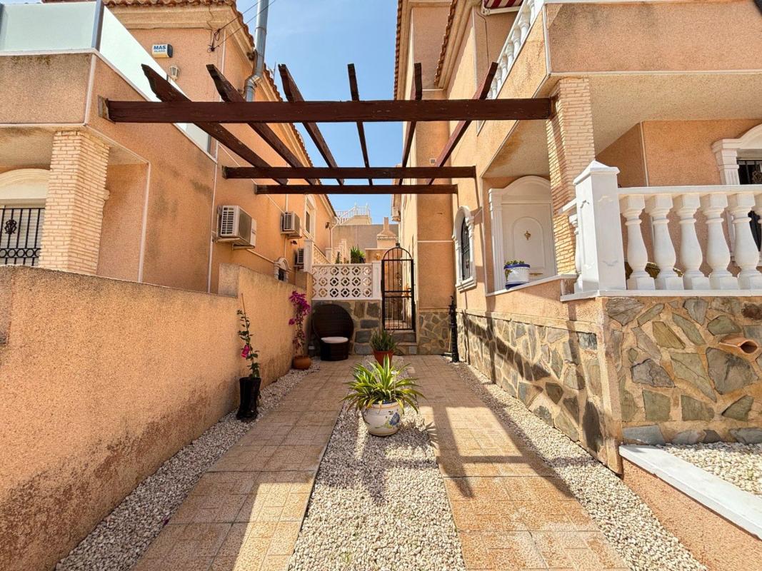 Продажа дуплекса на Dúplex en Calle Astorga, Blue Lagoon - Galán, San Miguel de Salinas, Сан-Мигель-де-Салинас photo 4